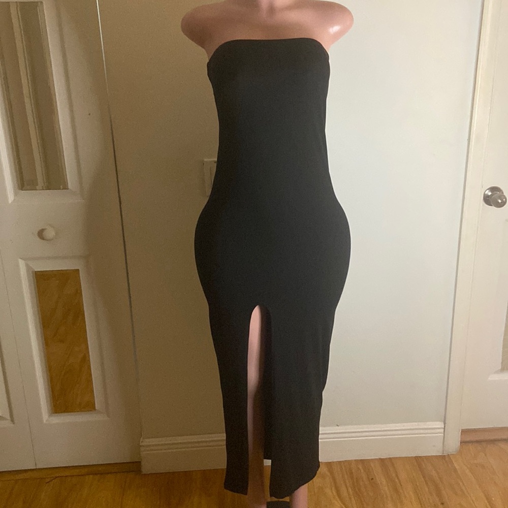 Heart and Hips Women’s Black Tube Dress with Front Slit Size Large